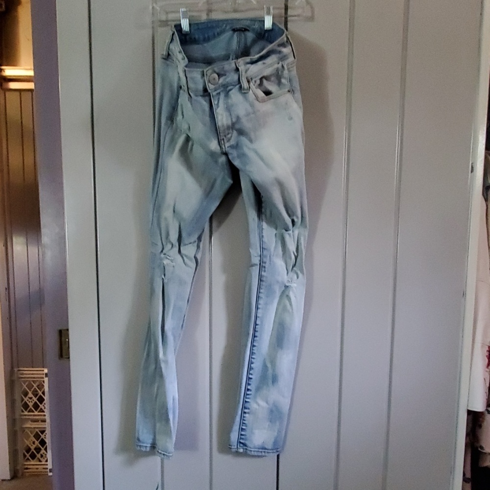 American Eagle Light Blue Distressed Stretch Jeans